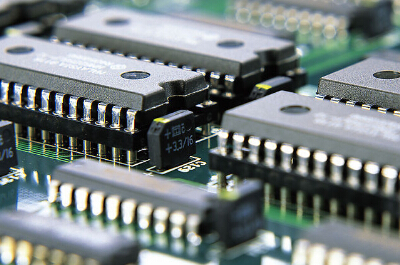 推動(dòng)中國(guó)電子信息產(chǎn)業(yè)朝著高端化、品牌化、國(guó)際化發(fā)展